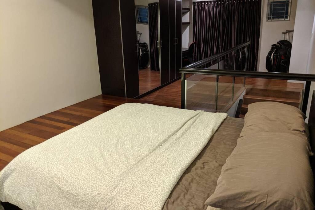 Cozy Designer Loft Near Kl Center Apartment *